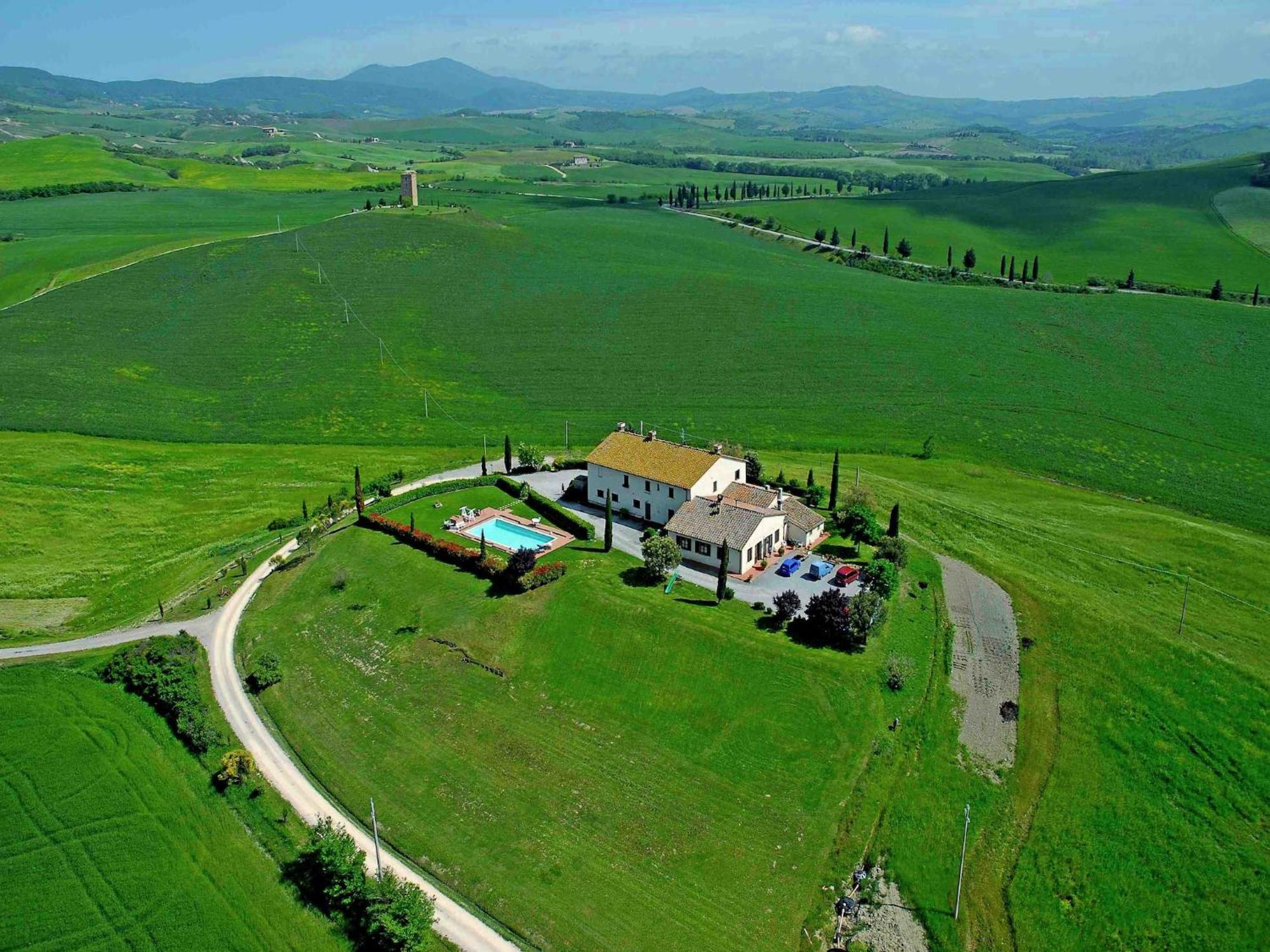 Modern Farmhouse In Pienza With Pool Экстерьер фото